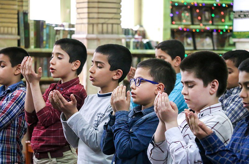 چرا نوجوان به نماز بی علاقه می شود!؟ – فرزند پرتال